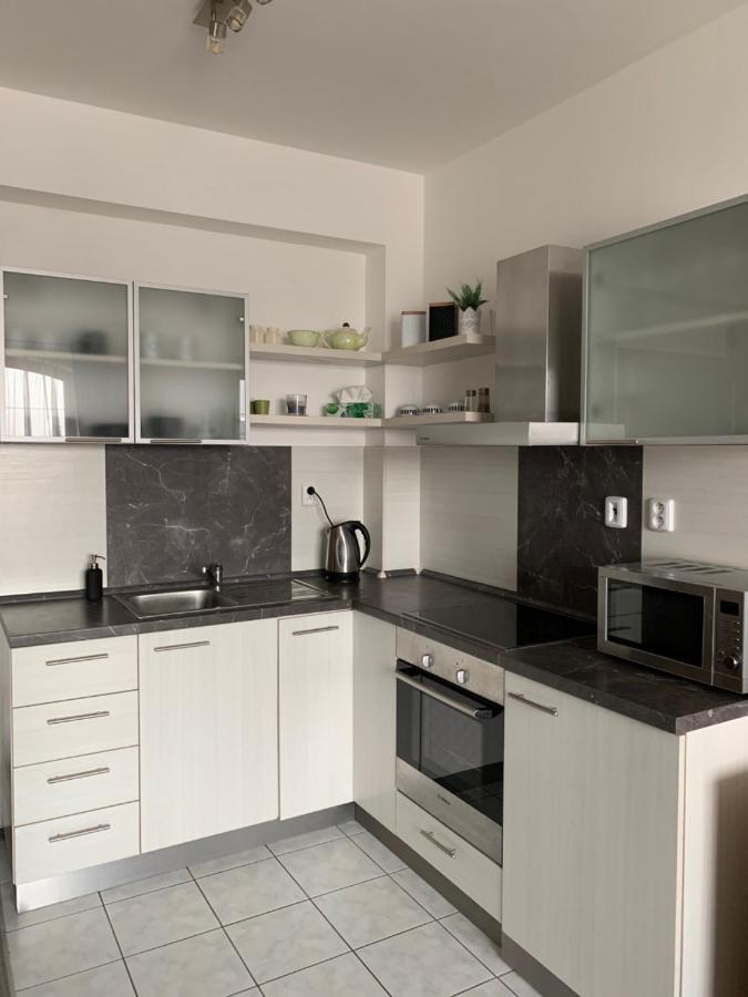Cosy Apartment In An Excellent Location ヴェルカー・ロムニツァ エクステリア 写真